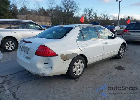 2007 Honda Accord 2.4 Lx z USA, uszkodzony, nr VIN 3HGCM56477G711615